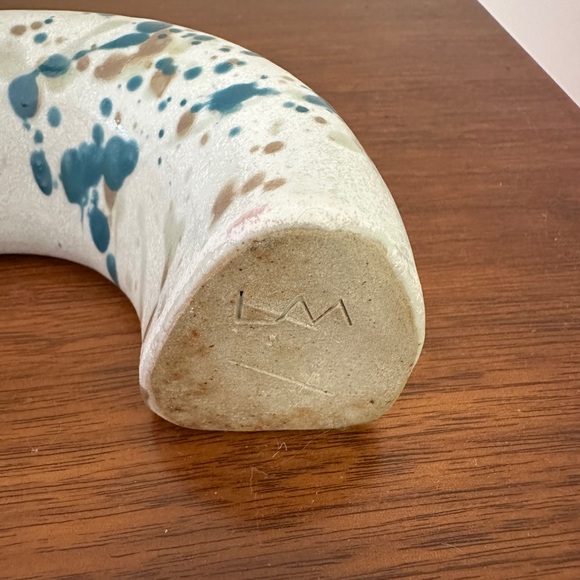 Lucy Michel Arched ceramic vase - Picture 6 of 9